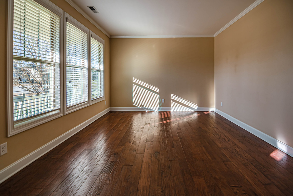 Move-out apartment cleaning project